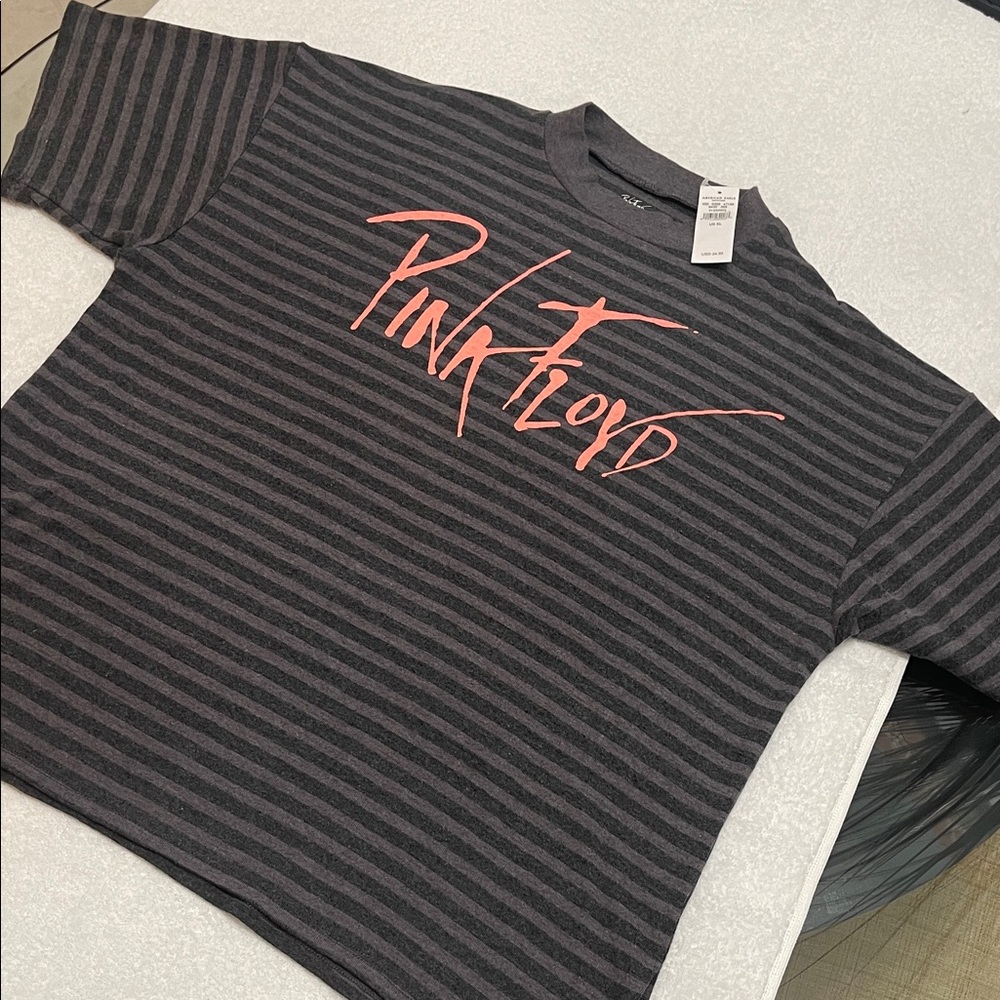 NWT Concert Old School Pink Floyd Throwback Knit Short Sleeve Women Size XL